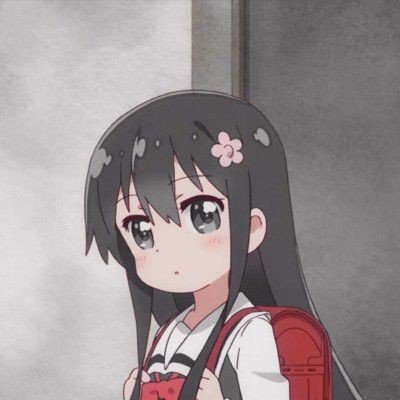 女生没电脑每天在电竞馆学习获免单